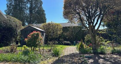 Ambleside central location spacious one bedroom suite.