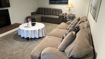 Smart TV, fireplace, offices