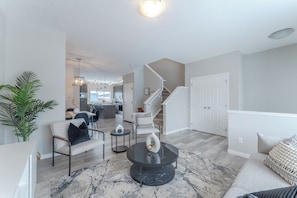 Smart TV - Family Getaway Home - 2 Private Suites | Sleeps 10 | Excellent for groups (Calgary)