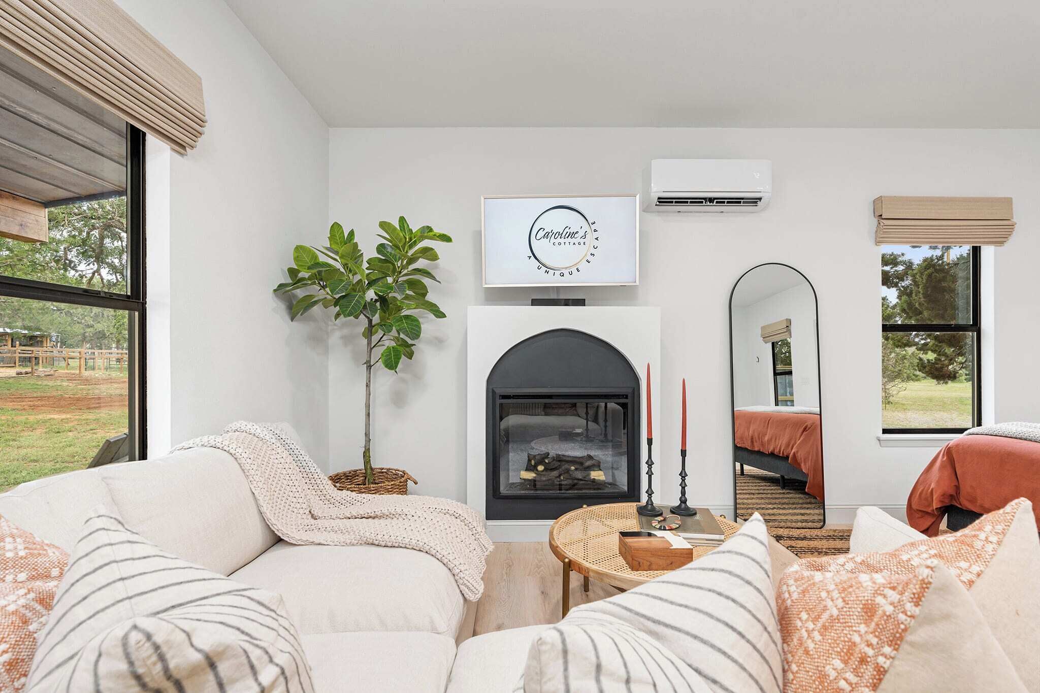 TV, fireplace, offices