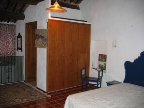 4 slaapkamers, een strijkplank/strijkijzer