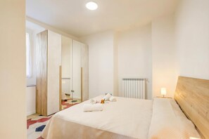 Familieleilighet, flere soverom (Patty New Apartment in Laveno Center) | 2 soverom, wi-fi (inkludert) og sengetøy