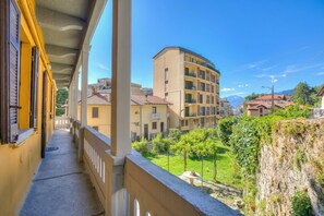Family Apartment, Multiple Bedrooms (Patty New Apartment in Laveno Center) | Property grounds - Patty New Apartment in Laveno Center (Laveno Mombello)