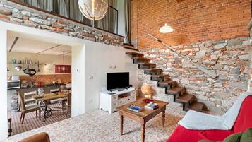Honeymoon House, Multiple Bedrooms (La Maison Du Lac 50 meters from lake) | Living area | TV