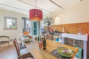 Honeymoon House, Multiple Bedrooms (La Maison Du Lac  50 meters from lake) | Dining - La Maison Du Lac 50 Meters From Lake (Monvalle)