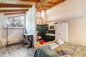 1 bedroom, free WiFi, bed sheets - La Maison Du Lac 50 Meters From Lake (Monvalle)