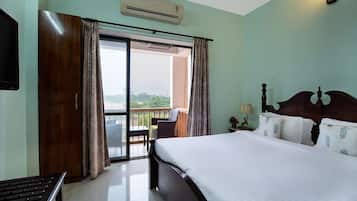 Luxury Room | 1 bedroom, Egyptian cotton sheets, premium bedding, memory-foam beds
