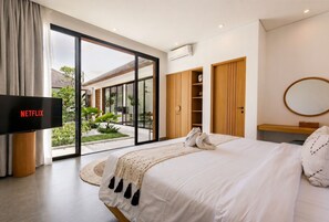 Luxury Villa, 4 Bedrooms, Private Pool | 4 bedrooms, in-room safe, desk, laptop workspace - Villa Talun by GORO (Ubud)