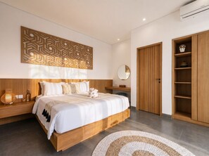 Luxury Villa, 4 Bedrooms, Private Pool | 4 bedrooms, in-room safe, desk, laptop workspace - Villa Talun by GORO (Ubud)