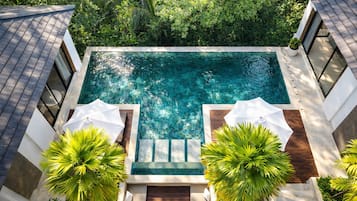 Private pool