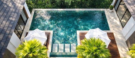 Private pool