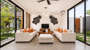 Flat-screen TV - Villa Talun by GORO (Ubud)