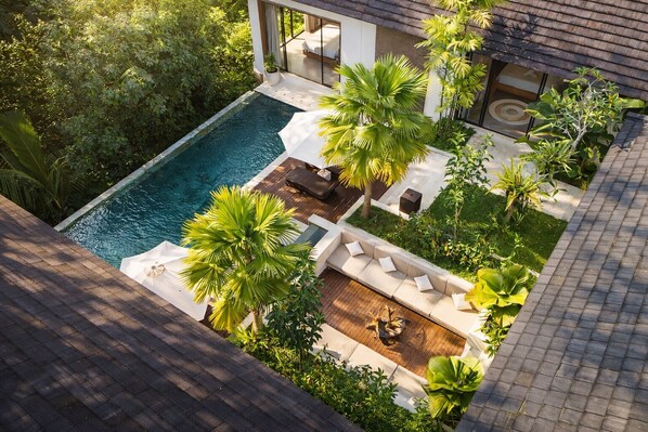 Private pool
