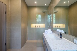Grand Villa, 3 Bedrooms, Pool View | Bathroom | Shower, rainfall showerhead, free toiletries, hair dryer - Villa Gantari by GORO (Ubud)
