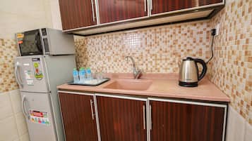 Basic Single Room | Private kitchen