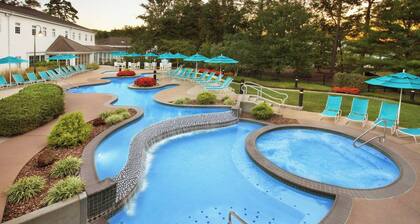 Unwind in Style: Marriott Fairway Villas