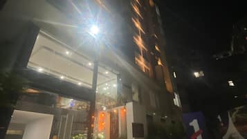 Mặt tiền nơi lưu trú