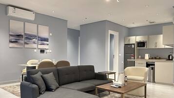 Design Apartment, 3 Bedrooms | Ruang tamu | TV skrin rata