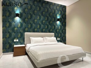 Design Apartment, 3 Bedrooms | 3 bilik tidur, langsir/tirai gelap terus, seterika/papan seterika 