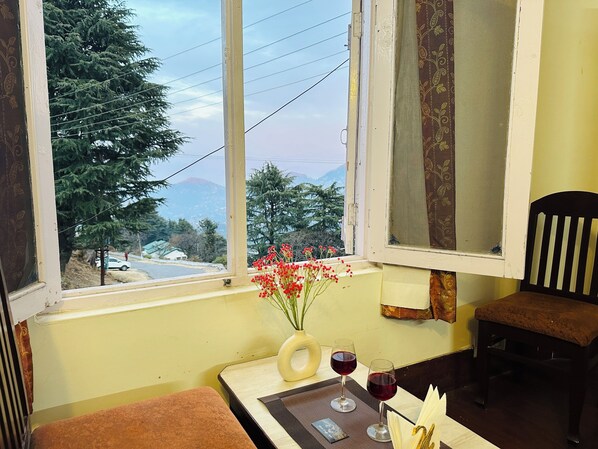 View from property - Hotel Eagle Nest Central Heated (Dalhousie)