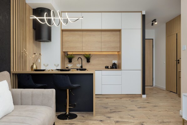 Căn hộ, 1 phòng ngủ, ban công | Bếp riêng