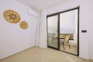Double Room | Safe på rommet, skrivebord, lydisolert og wi-fi (inkludert)