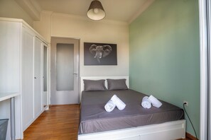 1 camera, Wi-Fi, lenzuola