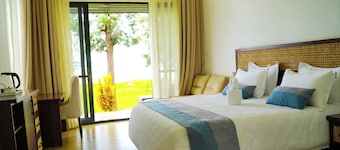 Eben Lake Kivu Cottages and Villas