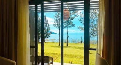 Eben Lake Kivu Cottages and Villas