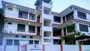 Front of property - Kandari Guest House (Chamoli)