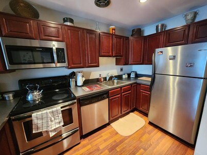 Beautiful APT W Office Area 2BR Long Term