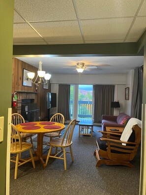 Room - Mt Green Quick Walk to Lift Pool Sauna hot tub (Killington)