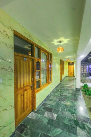 Balcony view - Luvya Retreats Hotel (Manali)