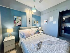 1 habitación, escritorio, tabla de planchar con plancha y wifi 