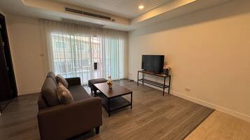 Kondominium, 1 kamar tidur, pemandangan kolam renang | Area keluarga | TV