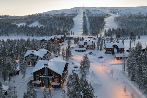 A compact luxury apartment with sauna. Great location near slopes.