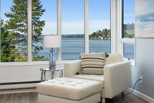 Relaxing Lakeside Haven