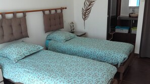 2 chambres, fer et planche à repasser, Wi-Fi gratuit, draps fournis