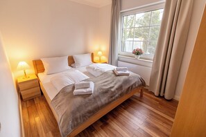 2 bedrooms, free WiFi, bed sheets - Die Ferienwohnung "haus Hamburg" im Erdgeschoss ist Geschmackvoll Eingerichtet u (Greetsiel)