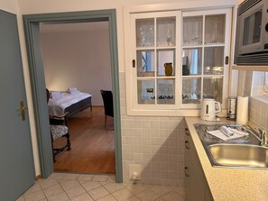 Micro-ondas, cooktop, cafeteira/chaleira