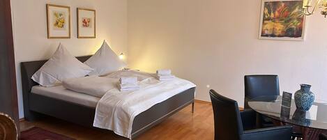 Wi-Fi gratuit, draps fournis