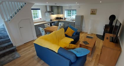 Pond Puddle at Pond Pool Cottage