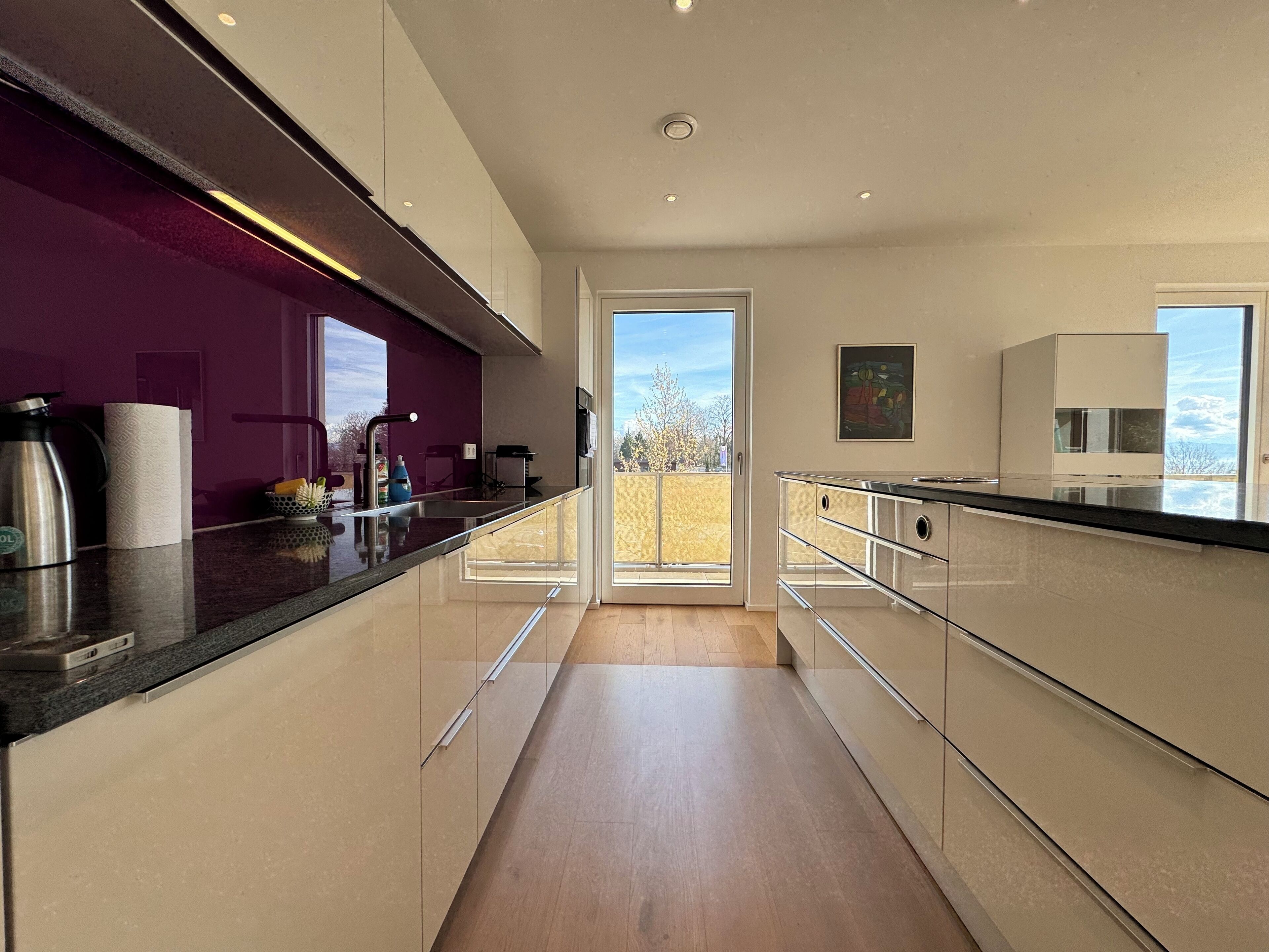 ثلاجة، ميكروويف، فرن، موقد طهي مسطح