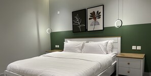 Design Apartment, 3 Bedrooms | 3 bedrooms, blackout drapes, iron/ironing board, free WiFi - Kease Hittin V-7 Royal Design AX80 (Riyadh)