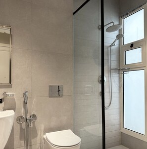 Design Apartment, 3 Bedrooms | Bathroom | Free toiletries, hair dryer, bathrobes, slippers - Kease Hittin V-7 Royal Design AX80 (Riyadh)