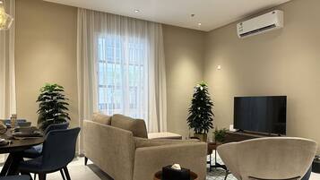 Design Apartment, 2 Bedrooms | Living area