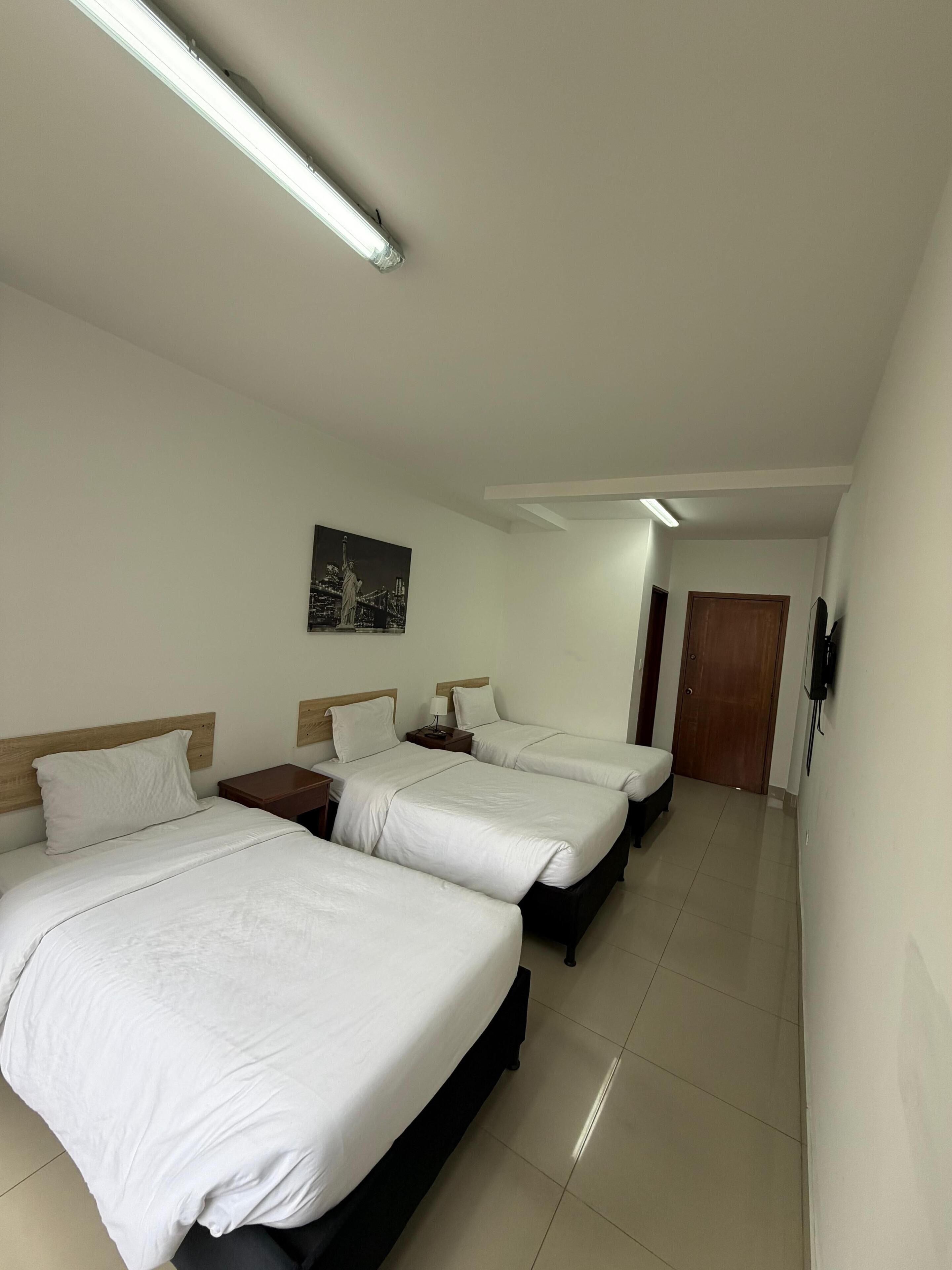 Exclusive Triple Room | Desk, laptop workspace, free WiFi
