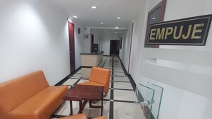 Ảnh chưa phân loại, 2 trong số 36 ảnh, nút