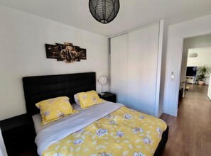 3 Schlafzimmer, Bügeleisen/Bügelbrett, WLAN, Bettwäsche