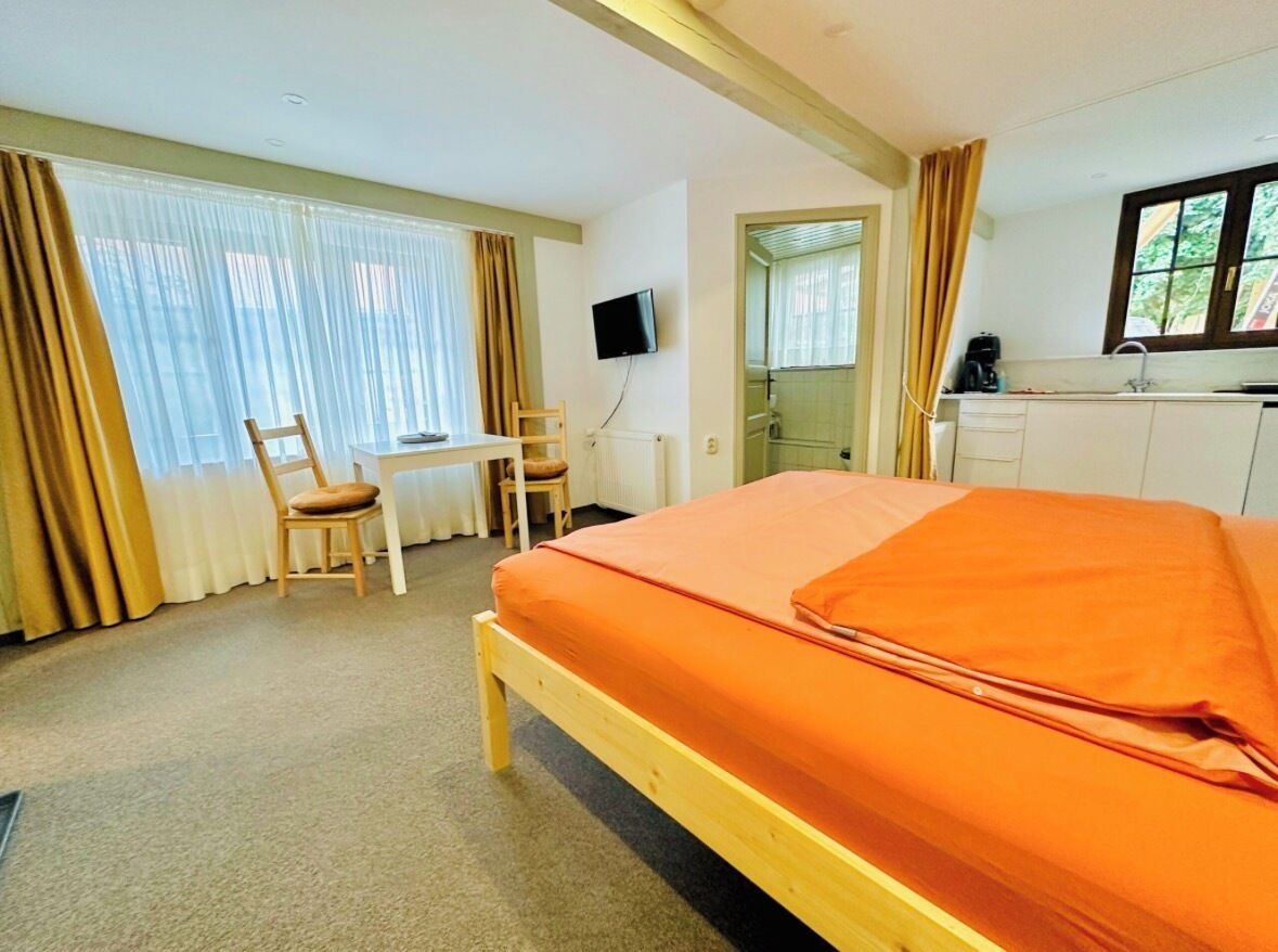 Studio Nachtkerze | Premium bedding, minibar, individually decorated, individually furnished